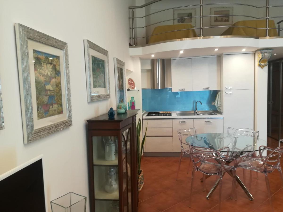 Luxury Carmen N 2 Centro Storico Di Feriehus *